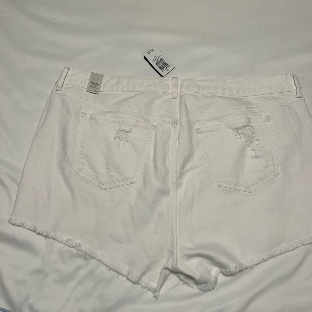 NWT button fly TORRID shorts - Picture 6 of 6